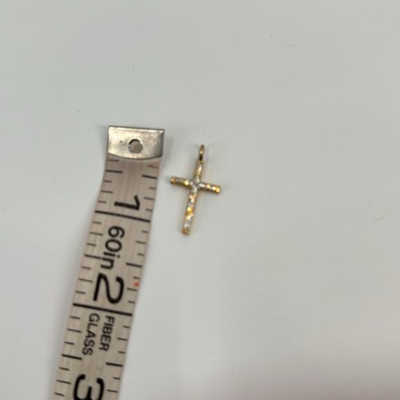 Vintage gold plated small cross - Picture 4 of 5